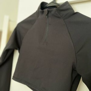 Workout long sleeve crop top